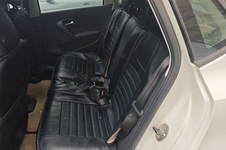 Used Volkswagen Polo 2011 1.6L Manual ZhiShang Edition Left Rear Seat