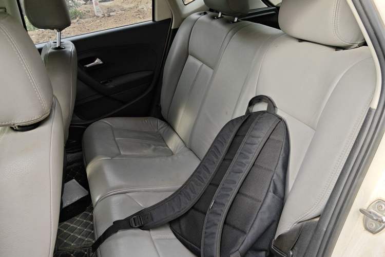 Used Volkswagen Polo 2011 1.6L Manual ZhiShang Edition Left Rear Seat