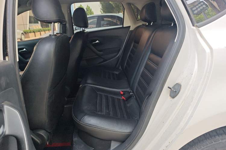 Used Volkswagen Polo 2011 1.6L Automatic ZhiShang Version Left Rear Seat