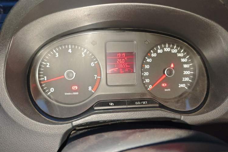 Used Volkswagen Polo 2011 1.4L Manual ZhiLe Edition Odometer Close Up