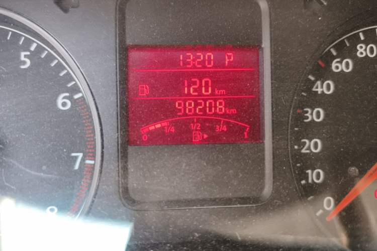 Used Volkswagen Polo 2011 1.6L Automatic ZhiShang Version Odometer Close Up