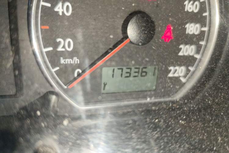 Used Volkswagen Polo 2011 Jingqu 1.4L Manual Sile Edition Odometer Close Up