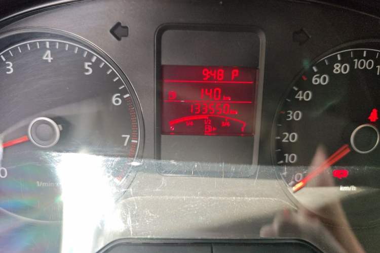 Used Volkswagen Polo 2011 1.4L Automatic ZhiShang Version Odometer Close Up