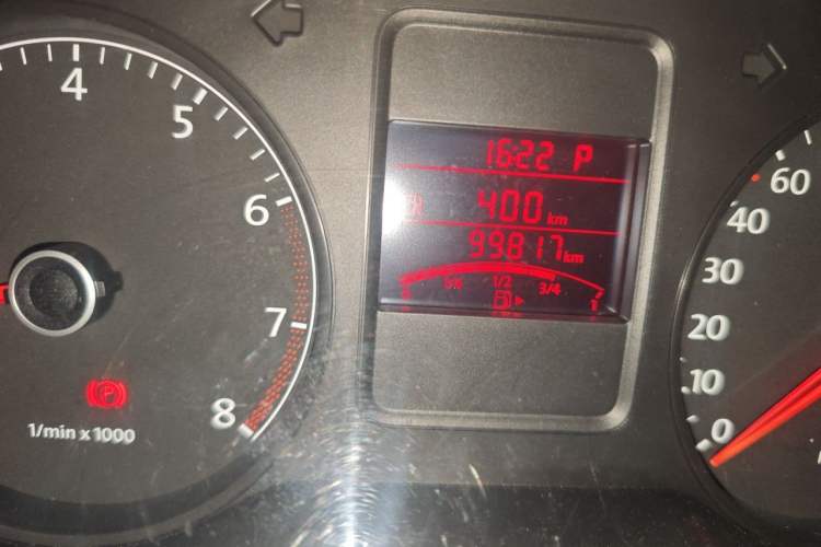 Used Volkswagen Polo 2011 1.6L Automatic ZhiShang Version Odometer Close Up