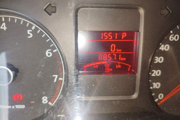Used Volkswagen Polo 2011 1.6L Automatic ZhiShang Version Odometer Close Up