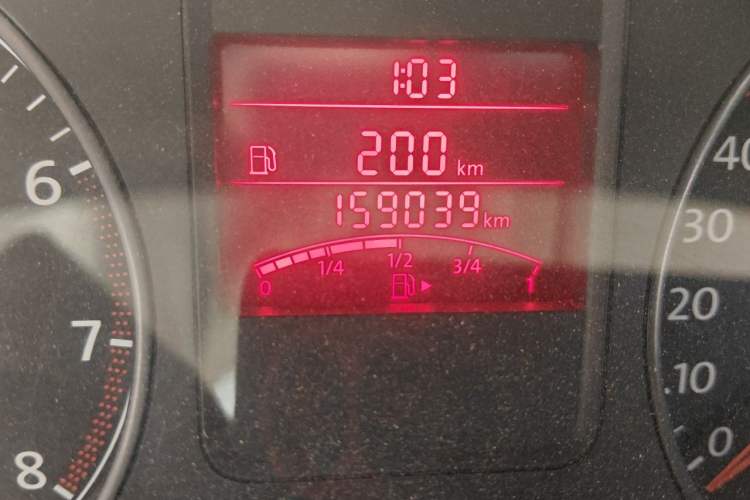 Used Volkswagen Polo 2011 1.6L Manual ZhiShang Edition Odometer Close Up