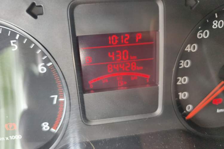 Used Volkswagen Polo 2011 1.6L Automatic ZhiKu Edition Odometer Close Up