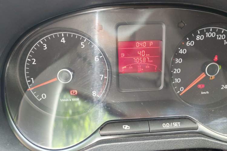 Used Volkswagen Polo 2011 1.6L Automatic ZhiShang Version Odometer Close Up
