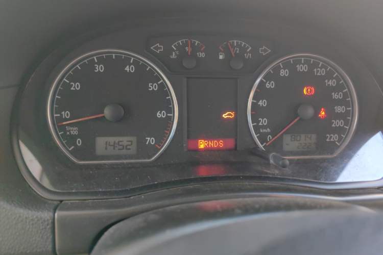 Used Volkswagen Polo 2011 Jingqu 1.6L Automatic Siku Edition Odometer Close Up