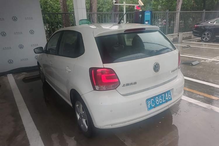 Used Volkswagen Polo 2011 1.6L Automatic ZhiShang Version Rear Left 45 Deg