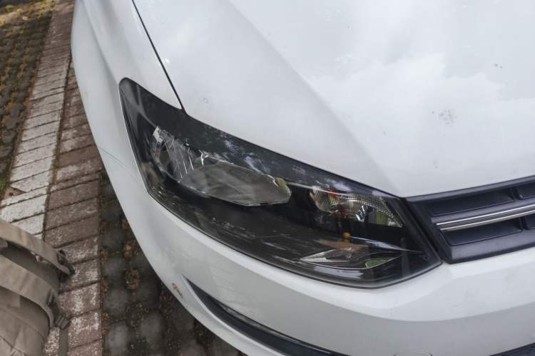 Used Volkswagen Polo 2011 1.6L Automatic ZhiShang Version Right Front Headlight