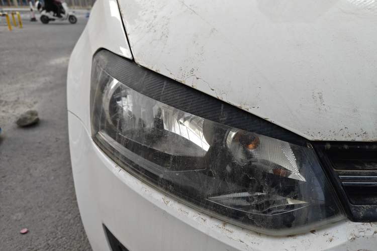 Used Volkswagen Polo 2011 1.6L Automatic ZhiShang Version Right Front Headlight