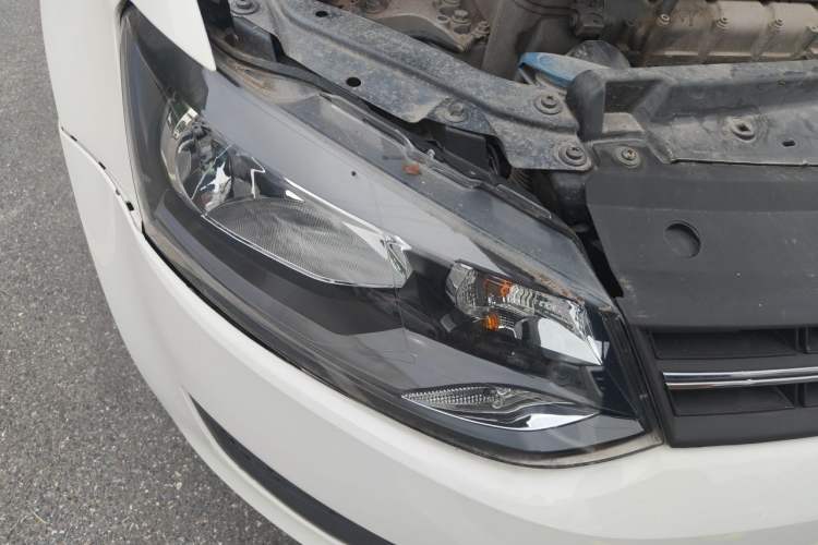 Used Volkswagen Polo 2011 1.4L Manual ZhiLe Edition Right Front Headlight