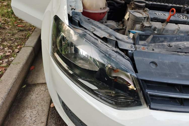Used Volkswagen Polo 2011 1.4L Manual ZhiLe Edition Right Front Headlight