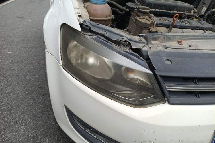 Used Volkswagen Polo 2011 1.4L Automatic ZhiShang Version Right Front Headlight