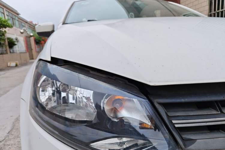Used Volkswagen Polo 2011 1.6L Automatic ZhiShang Version Right Front Headlight