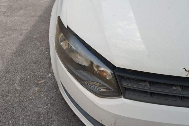 Used Volkswagen Polo 2011 1.4L Manual ZhiLe Edition Right Front Headlight