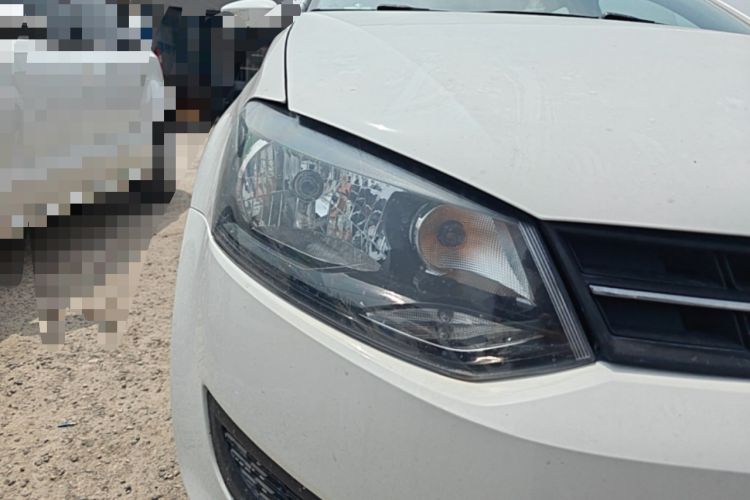 Used Volkswagen Polo 2011 1.4L Manual ZhiLe Edition Right Front Headlight