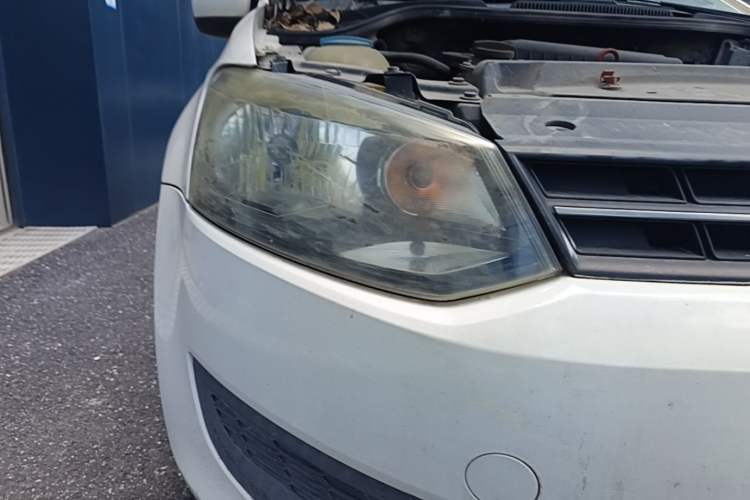 Used Volkswagen Polo 2011 1.4L Manual ZhiLe Edition Right Front Headlight