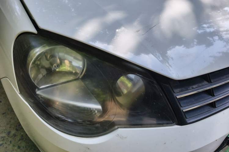 Used Volkswagen Polo 2011 Jingqu 1.4L Automatic Shishang Edition Right Front Headlight
