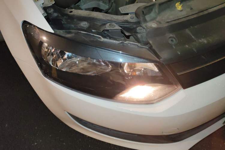 Used Volkswagen Polo 2011 1.4L Manual ZhiLe Edition Right Front Headlight