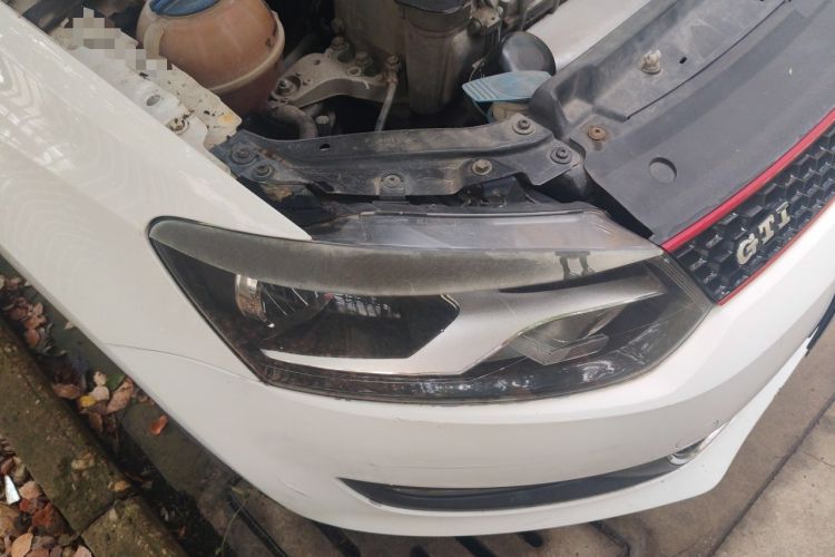 Used Volkswagen Polo 2011 1.6L Automatic ZhiKu Edition Right Front Headlight