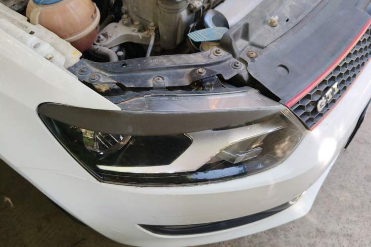 Used Volkswagen Polo 2011 1.6L Automatic ZhiKu Edition Right Front Headlight