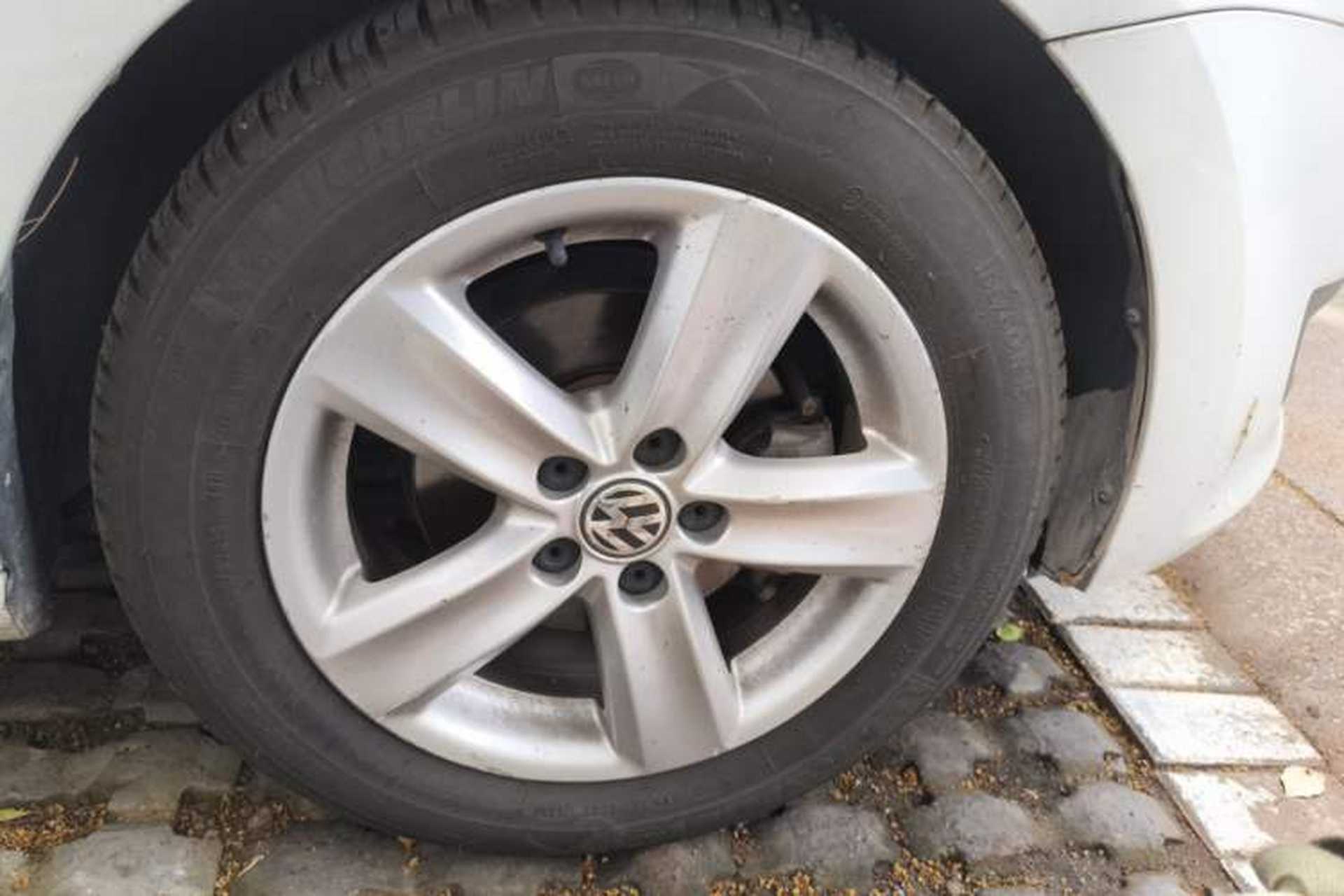 Used Volkswagen Polo 2011 1.6L Automatic ZhiShang Version Right Front Wheel Hub