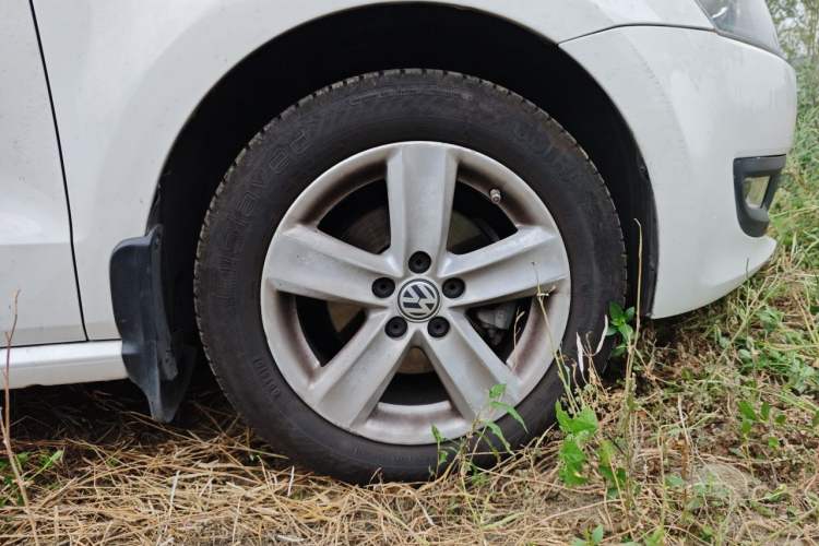Used Volkswagen Polo 2011 1.4L Automatic ZhiShang Version Right Front Wheel Hub