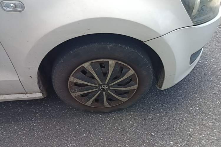Used Volkswagen Polo 2011 1.4L Manual ZhiLe Edition Right Front Wheel Hub