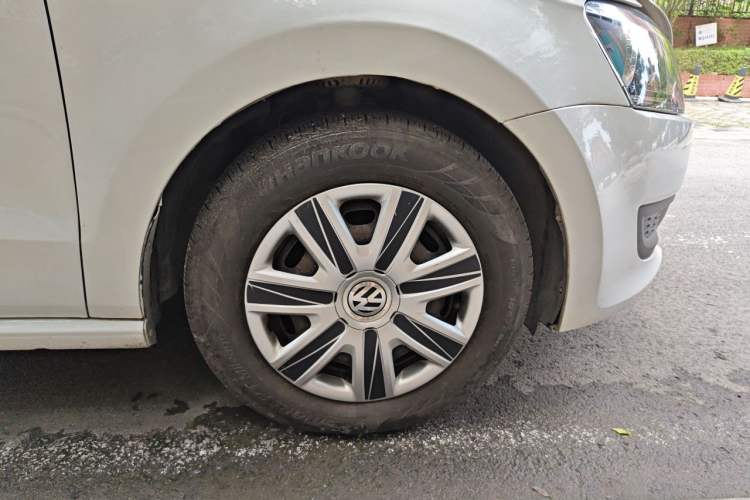 Used Volkswagen Polo 2011 1.4L Manual ZhiLe Edition Right Front Wheel Hub