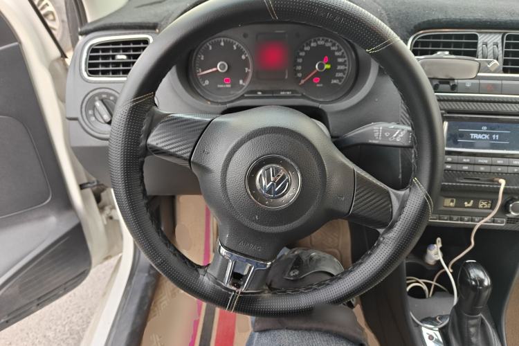 Used Volkswagen Polo 2011 1.6L Automatic ZhiShang Version Steering Wheel