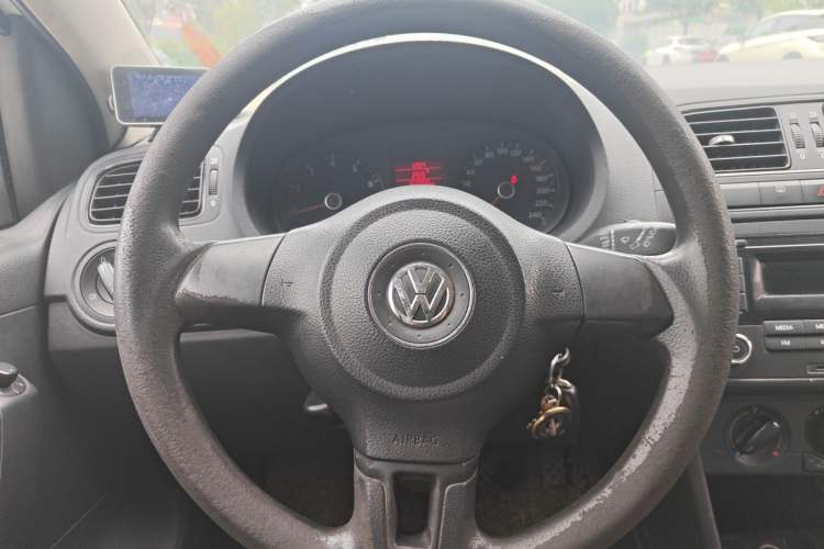 Used Volkswagen Polo 2011 1.4L Manual ZhiLe Edition Steering Wheel