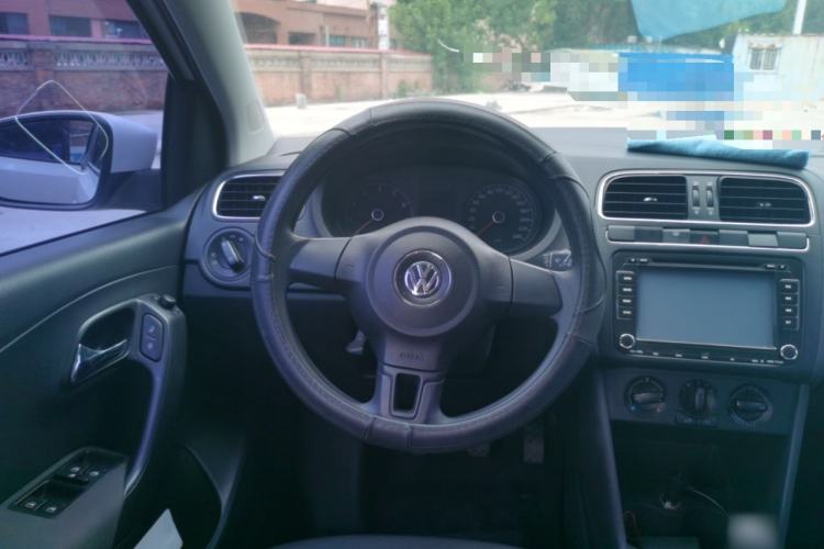Used Volkswagen Polo 2011 1.6L Manual ZhiShang Edition Steering Wheel