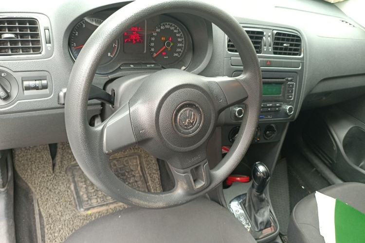 Used Volkswagen Polo 2011 1.4L Automatic ZhiShang Version Steering Wheel