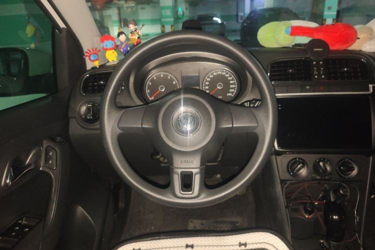 Used Volkswagen Polo 2011 1.6L Automatic ZhiShang Version Steering Wheel