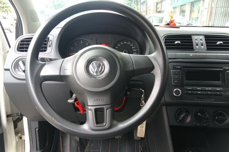 Used Volkswagen Polo 2011 1.4L Manual ZhiLe Edition Steering Wheel