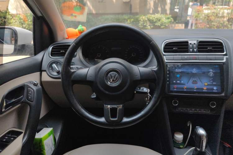 Used Volkswagen Polo 2011 1.4L Automatic ZhiShang Version Steering Wheel