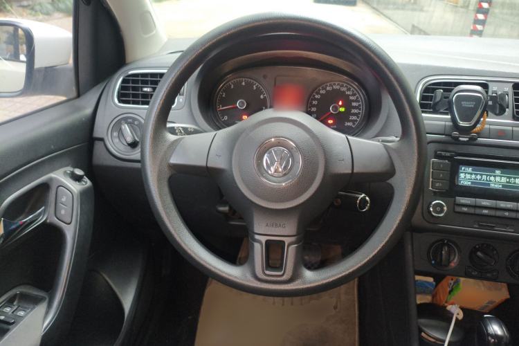 Used Volkswagen Polo 2011 1.6L Automatic ZhiShang Version Steering Wheel