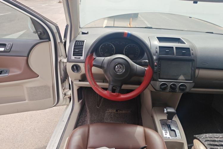 Used Volkswagen Polo 2011 Jingqu 1.4L Automatic Shishang Edition Steering Wheel