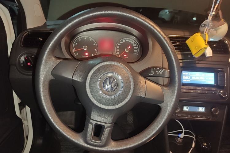Used Volkswagen Polo 2011 1.4L Automatic ZhiShang Version Steering Wheel
