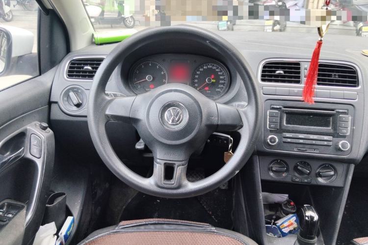 Used Volkswagen Polo 2011 1.6L Automatic ZhiShang Version Steering Wheel