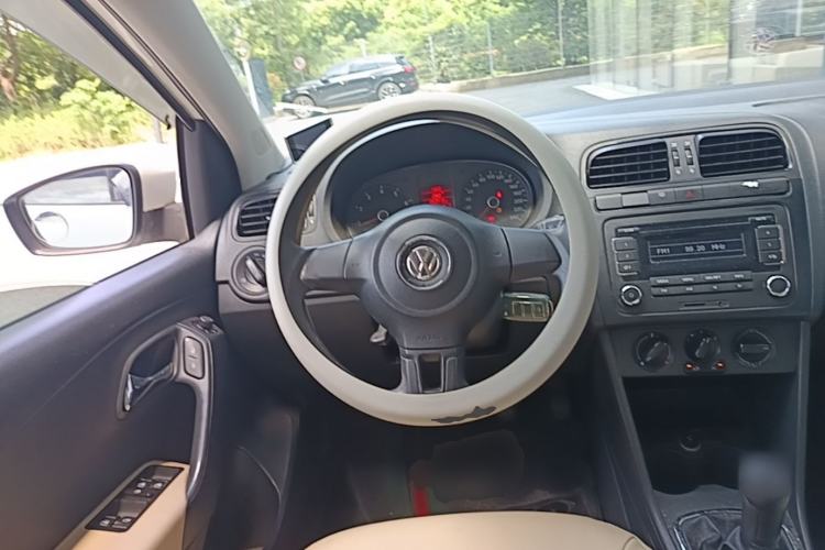 Used Volkswagen Polo 2011 1.4L Manual ZhiLe Edition Steering Wheel
