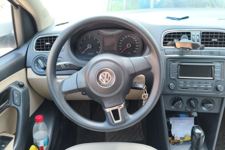 Used Volkswagen Polo 2011 1.4L Automatic ZhiShang Version Steering Wheel