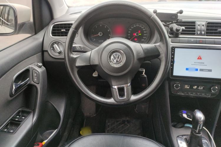 Used Volkswagen Polo 2011 1.6L Automatic ZhiShang Version Steering Wheel