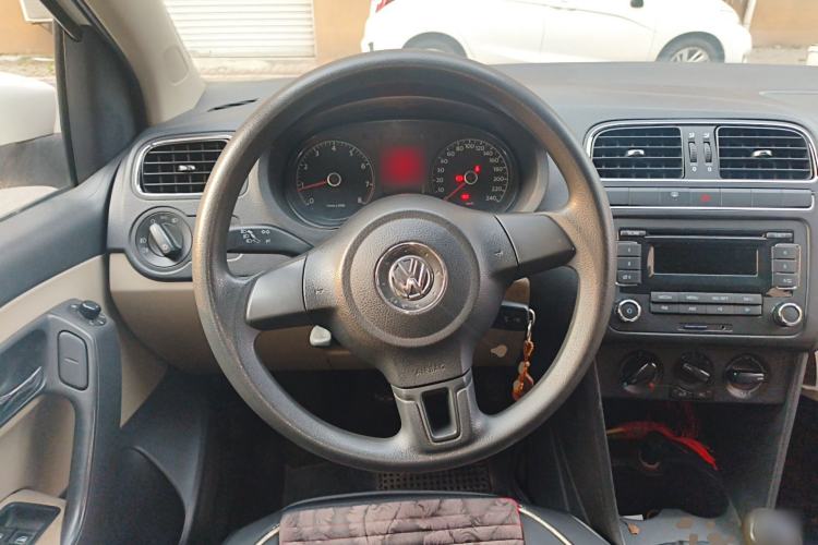 Used Volkswagen Polo 2011 1.4L Manual ZhiShang Edition Steering Wheel