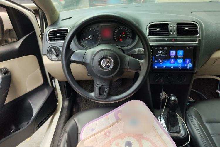 Used Volkswagen Polo 2011 1.6L Automatic ZhiShang Version Steering Wheel