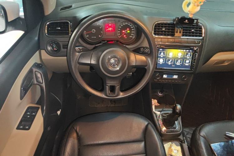 Used Volkswagen Polo 2011 1.4L Automatic ZhiCool Edition Steering Wheel