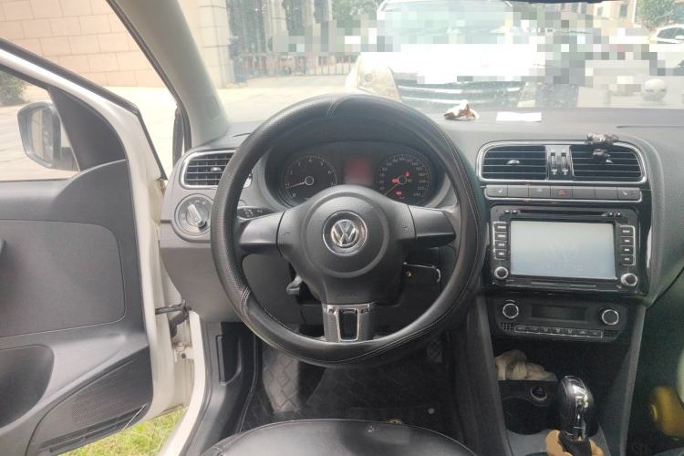 Used Volkswagen Polo 2011 1.6L Automatic ZhiKu Edition Steering Wheel