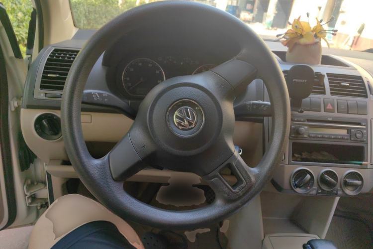Used Volkswagen Polo 2011 Jingqu 1.6L Automatic Siku Edition Steering Wheel